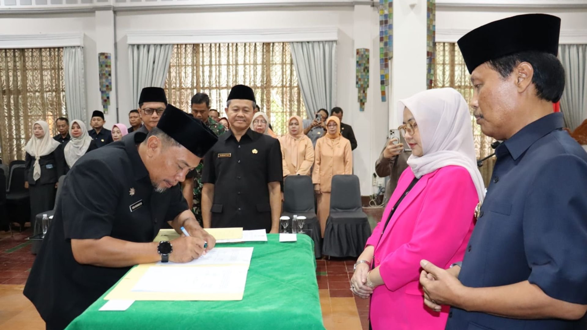 Pelantikan Pj Sekretaris Daerah, Wali Kota Dorong Akselerasi Kinerja dan Sinergi Birokrasi