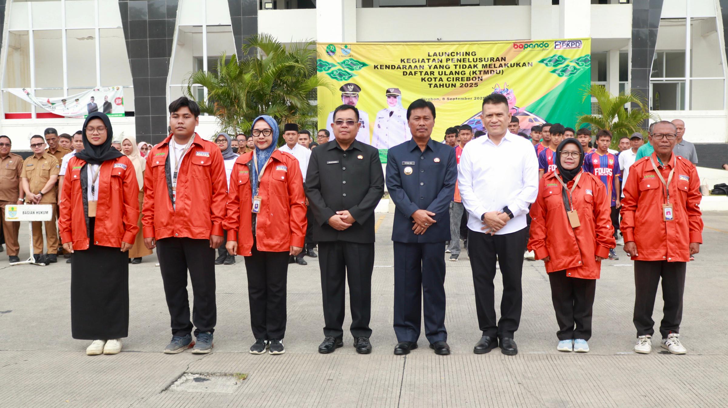 Pemkot Cirebon Luncurkan Program KTMDU dan Lepas Tim Sepak Bola Menuju Porprov 2025