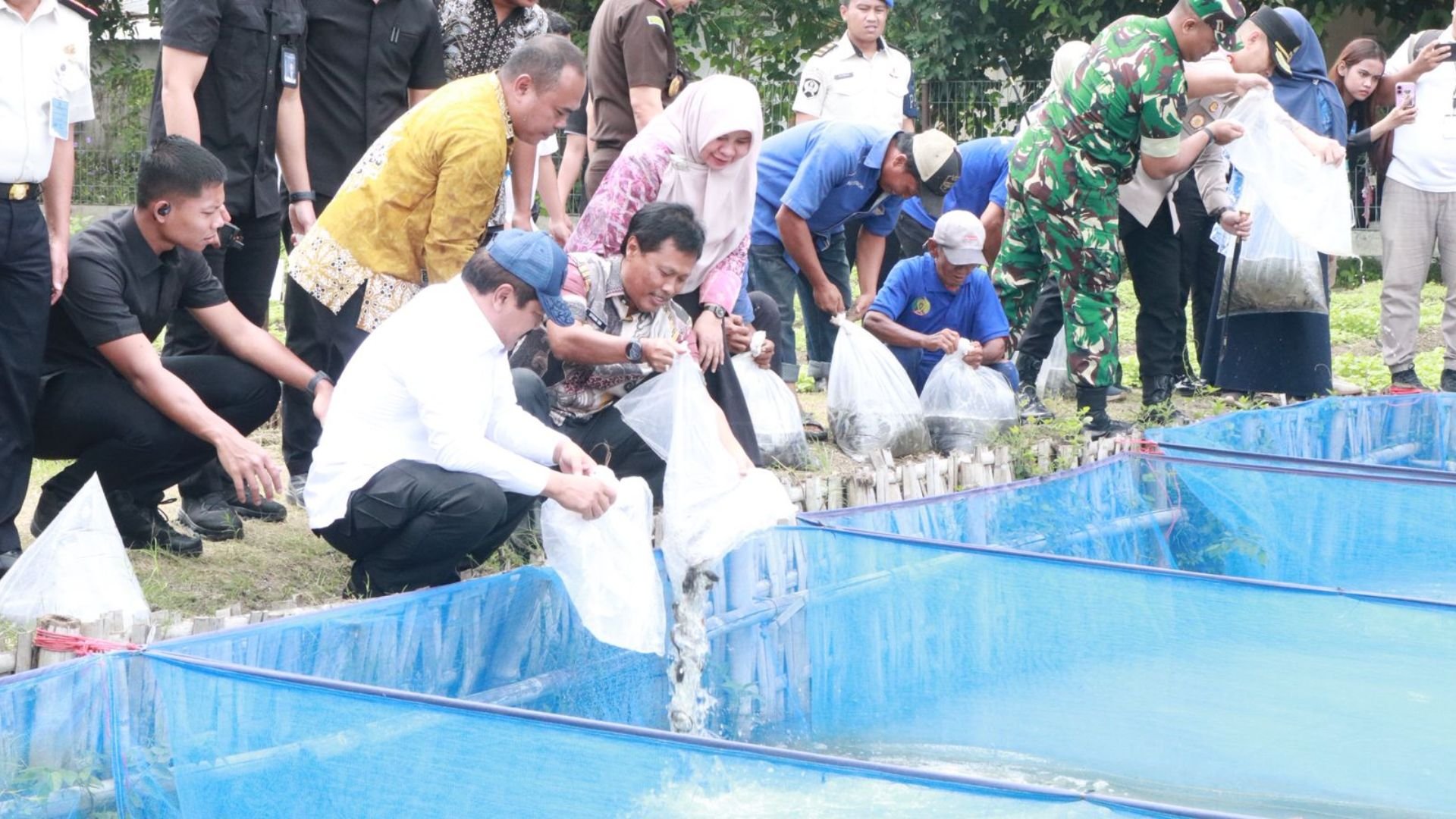 Pusatkan Panen Raya Nasional di Lapas Kelas I Cirebon, Menteri Imipas dan Wali Kota Dorong Kemandirian Warga Binaan